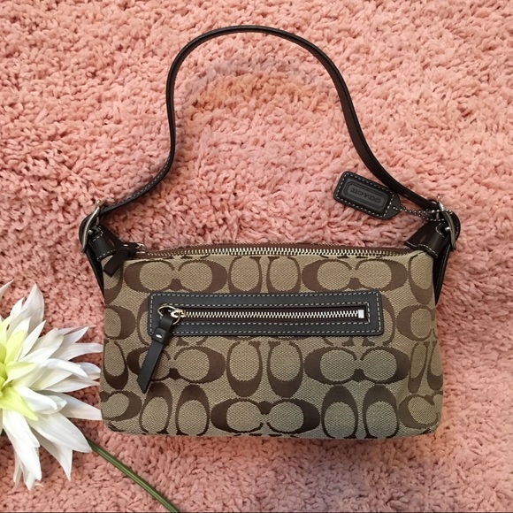 Coach Handbags - Coach Signature Shoulder Purse